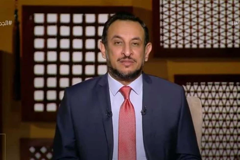 رمضان عبدالمعز: الشرع متوازن ويحقق العدالة في كل العلاقات قال الشيخ رمضان عبدالمعز، الداعية الإسلامي، إن الدين الإسلامى متكامل، ويضع الحقوق والواجبات