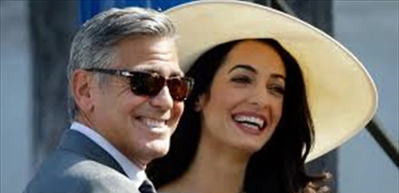 فنون ومشاهير: عشاء رومانسي وقبلة حميمة.. كاميرات الباباراتزي ترصد جورج كلوني وأمل علم الدين معا شاهد المقال التالي من صحافة لبنان عن عشاء رومانسي