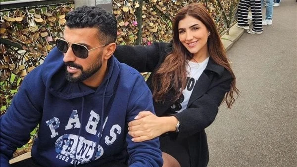 فستان قصير.. مي عمر تحتفل بعيد ميلاد زوجها في أجواء رومانسيا بإيطالياشاركت الفنانة مي عمر متابعيها بأحدث ظهور لها بأخر إطلالاتها التي تتسم بالأنوثة