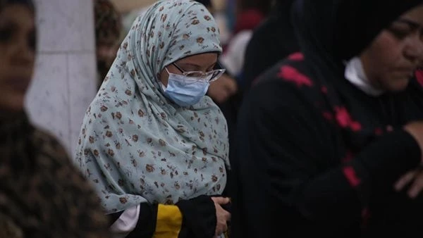 حكم تنبيه المرأة للإمام إذا أخطأ في صلاته.. دار الإفتاء توضحورد إلى دار الإفتاء المصرية، سؤال يقول (هل يجوز للمرأة أن ترد الإمام إذا أخطأ في صلاته أو