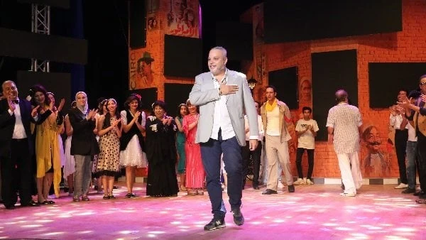 محمود العزازي يكشف رد فعل الزعيم على تجسيده لشخصيته ب نوستالجيا مسرحية نوستالجيا 9080مروة الدقيشيكشف الفنان محمود العزازي عن رد فعل الفنان عادل إمام