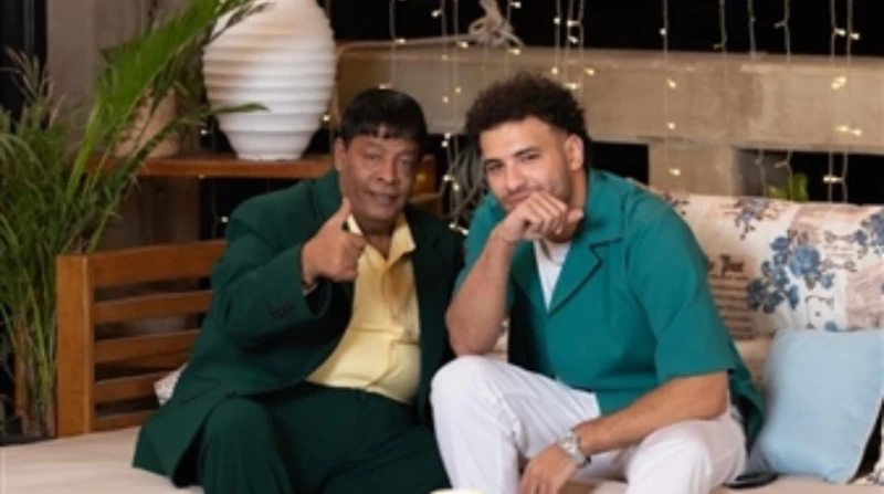 بعد يا أصفر.. عفاريت كليب جديد يجمع عبد الباسط حمودة ومسلم يستعد مؤديا المهرجانات عبد الباسط حمودة ومسلم، لطرح فيديو كليب جديد لأغنية عفاريت، ومن المقرر عرضه خلال الفترة المقبلة.وق