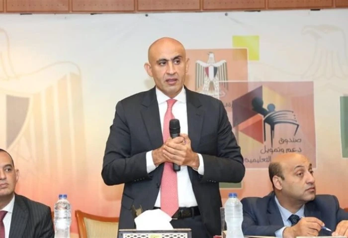 التعليم: توزيع خريطة التدريس ونماذج التقييمات الأسبوعية قبل بداية العام الدراسي الجديد أكد محمد عبد اللطيف، وزير التربية والتعليم والتعليم الفني، أنه