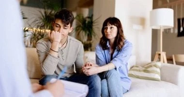 إزاى تعرف إن ابنك ماعندوش ذكاء عاطفى؟ 5 علامات وطرق لعلاج المشكلة المرأة والمنوعات المرأة والمنوعات، إزاى تعرف إن ابنك ماعندوش ذكاء عاطفى؟ 5 علامات