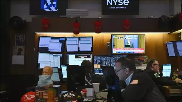 بعد تصريحات رئيس الفيدرالي .. ارتفاع أسعار سندات الخزانة الأميركية وانخفاض الدولارتفاعلت الأسواق مع تصريحات رئيس بنك الاحتياطي الفدرالي الأميركي،