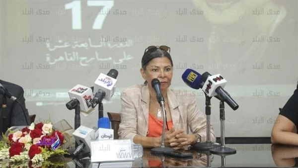 سلوى محمد علي: لا أريد أن أكون قدوة لأحد.. والفن مش رسالة أكدت الفنانة سلوى محمد على أنها لا تحب أن يعتبرها أحد قدوة له، لأنها تؤمن باختلاف الشخصيات