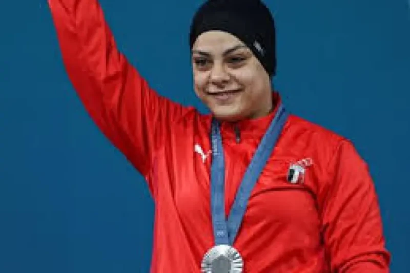 إطلاق اسم سارة سمير على مركز شباب الهوانية في الإسماعيليةقام محافظ الإسماعيلية بتكريم البطلة المصرية سارة سمير بإطلاق اسمها على مركز الشباب في