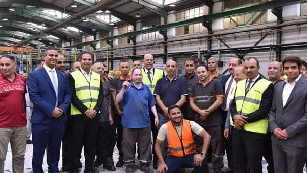 بعد زيارة وزير العمل.. وظائف في شركة لإنتاج السيراميك بالعاشر من رمضانأعلن محمد جبران، وزير العمل، اليوم الأحد، عن فرص عمل جديدة، في شركة لإنتاج