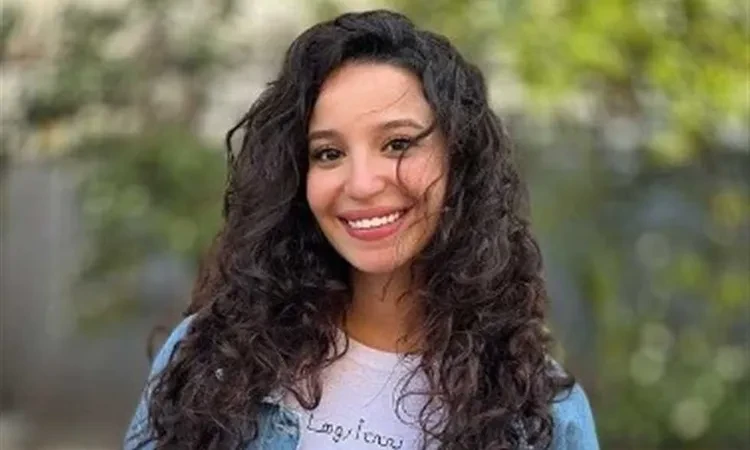 فن: ابنة محمود الجندي: شاركت في طفولتي مع والدي بمسلسل الناس في كفر عسكر اقرأ في أفاق عربية ابنة محمود الجندي شاركت في طفولتي مع والدي بمسلسل الناس