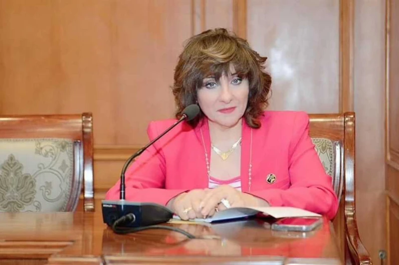 جهود برلمانية لزيادة رحلات الطيران المباشر للأقصر من أوروبا وشرق آسيا أعلنت أمانى الشعولى، عضو مجلس النواب، أمين سر لجنة السياحة، أن هناك مساع لتسيير