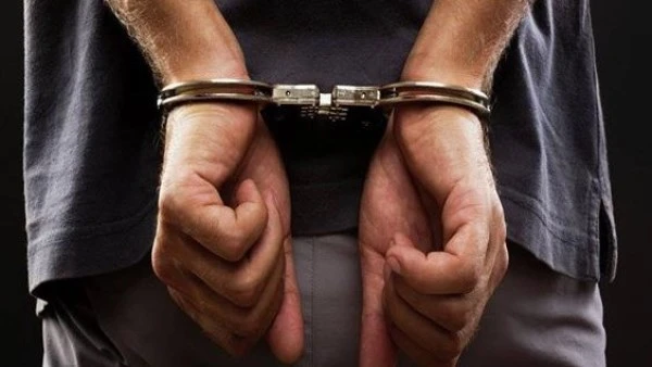 القبض على صاحب شركة حراسات خاصة بتهمة التعدي على فتاة بأكتوبر ألقت الأجهزة الأمنية بقيادة اللواء سامح الحميلي مساعد وزير الداخلية لقطاع أمن الجيزة