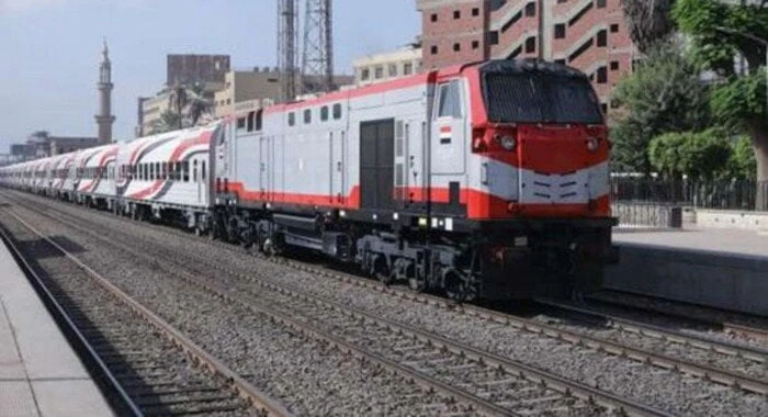 اليوم.. السكة الحديد تبدأ زيادة تركيب بعض القطارات على الوجهين القبلى والبحرىبدأت الهيئة القومية لسكك حديد مصر، زيادة تركيب بعض القطارات على الوجهين