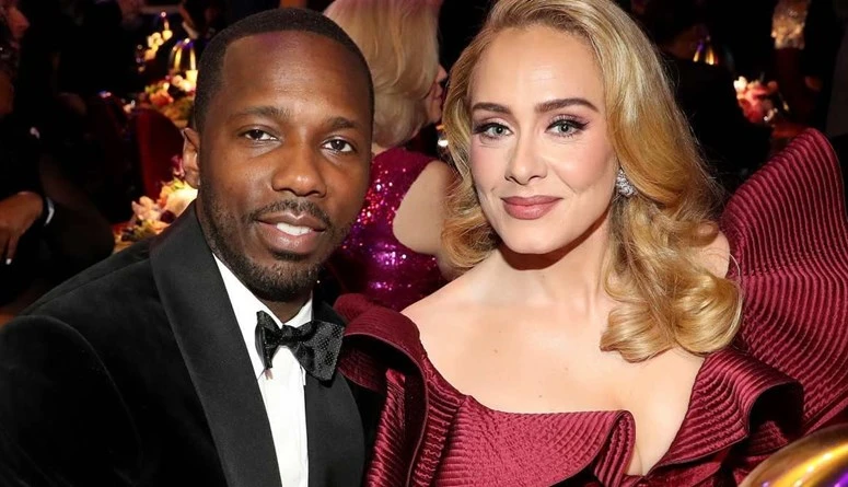 أديل تكشف خطوبتها: في صدد الزواج (فيديو)أخيرا أنهت أديل جميع التكهنات المحيطة بعلاقتها مع المدير الرياضي ريتش بول، معلنة خطوبتهما.وخلال حفل موسيقي في