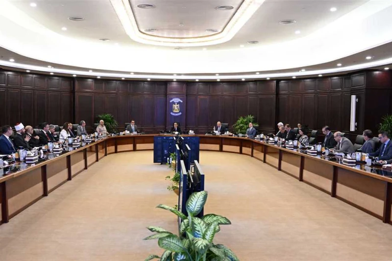 مدبولي: استهلاك المواطن المصري للسكر الأعلى عالميا قال الدكتور مصطفى مدبولي، رئيس مجلس الوزراء، إن استهلاك المواطن المصري للسكر يعتبر من أعلى معدلات الاستهلاك عالميا، ما يؤدي إلى م