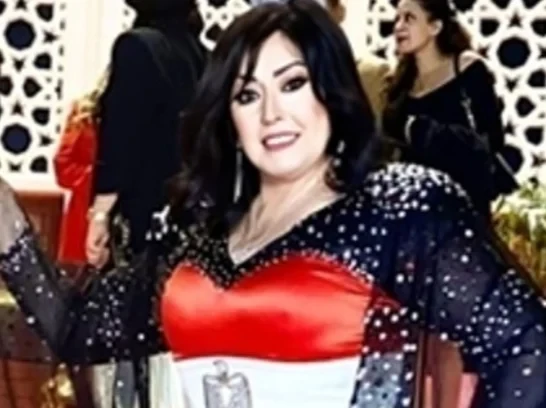 إطلالات هند عاكف جريئة وفاخرةتحاول الفنانة المصرية هند عاطف الظهور بشكل مختلف في الأحداث والمهرجانات الفنية، لجذب الأنظار، وإثارة الجدل حول