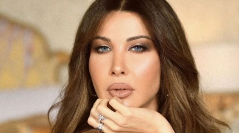 نانسي عجرم عن قصف مدرسة التابعين: بزعل كيف صار القتل عادي علقت الفنانة اللبنانية نانسي عجرم، على الاعتداء الإسرائيلي الأخير على مدرسة التابعين داخل