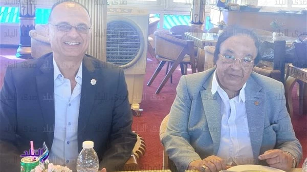 الإفريقي الآسيوي يكرم رئيس المنشآت والمطاعم السياحية بالدلتا ينظم الاتحاد الإفريقي الآسيوي مساء اليوم الأربعاءحفل تسليم جائزة التميز السياحي في رأس