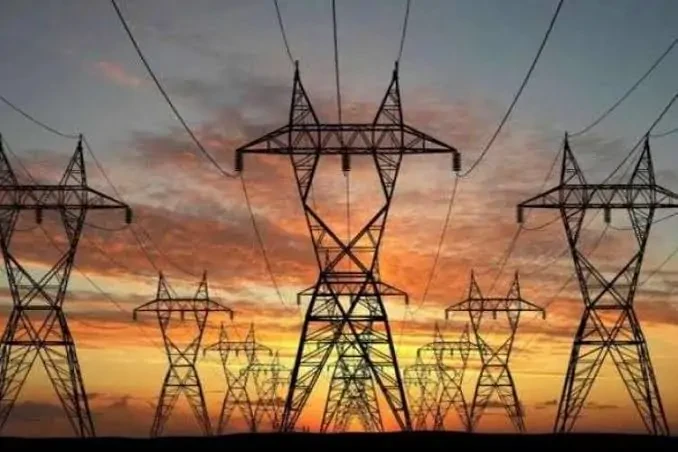 الكهرباء تكشف عن طرق تقليل الاستهلاك عقب قرار الزيادة الأخيرة للكهرباء 2024طرق تقليل الاستهلاك عقب قرار الزيادة الأخيرة للكهرباء حيث أعلنت وزارة