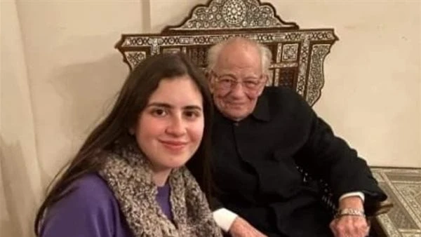 أيقونة نعتز يها.. رشوان توفيق يوجه رسالة إلى سميحة أيوب كشف الفنان رشوان توفيق أنه كان حريصا على التواجد في حفل افتتاح مهرجان القومي المسرح المصري و