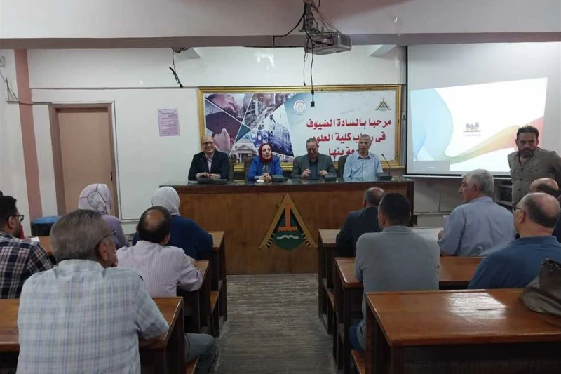 10 مشروعات.. افتتاح ورشة عمل تطوير التعليم بكلية العلوم ببنها (تفاصيل) نظمت جامعة بنها، ورشة عمل لمشروعات تطوير التعليم بكلية العلوم، برعاية الدكتور