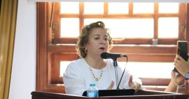 عزة الحسيني: سلوى محمد على لديها إيمان بدور المسرح وقدمت أدوارا مؤثرة تعرف على التالي عزة الحسيني: سلوى محمد على لديها إيمان بدور المسرح وقدمت أدوارا