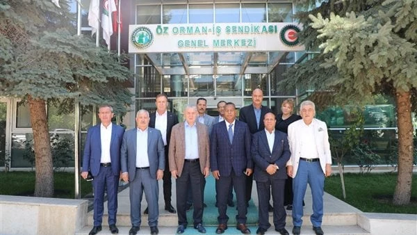 العاملين بالزراعة والغابات في تركيا: مصر تشهد تطورا ملموسا بقيادة الرئيس السيسيالتقى عيد مرسال- رئيس النقابة العامة للعاملين بالزراعة والري والصيد