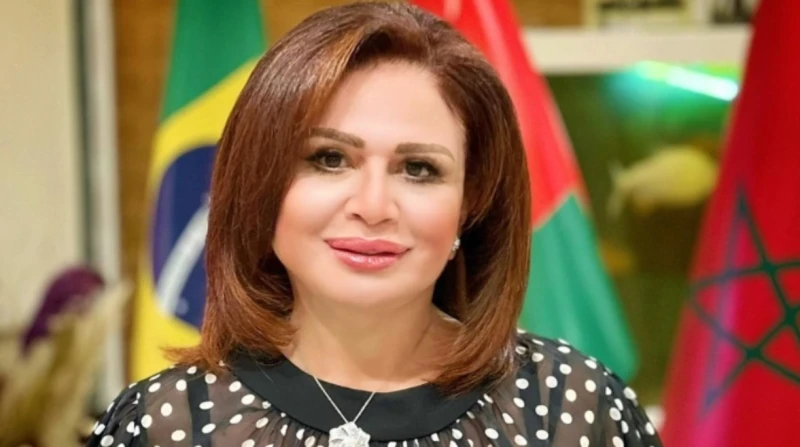 إلهام شاهين تعلق على تأجيل عقد قران ابن شقيقها: ظروف خارجة أعلنت الفنانة إلهام شاهين، للمرة الثانية، تأجيل عقد قران محمود شاهين نجل شقيقها.وكتبت إلهام شاهين، عبر حسابها الرسمي على 