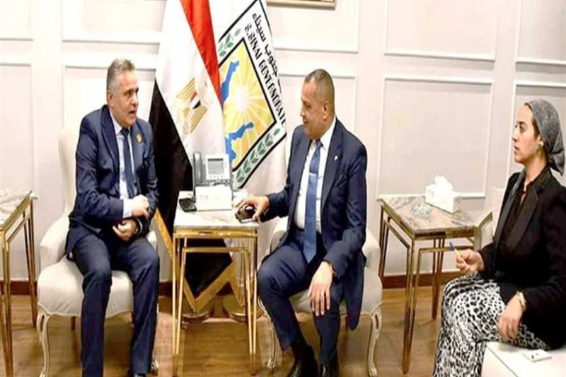 المحافظ ورئيس جامعة السويس يبحثان سبل تنمية سيناء ناقش الدكتور خالد مبارك، محافظ جنوب سيناء، مع الدكتور أشرف حنيجل، رئيس جامعة السويس، الرؤية