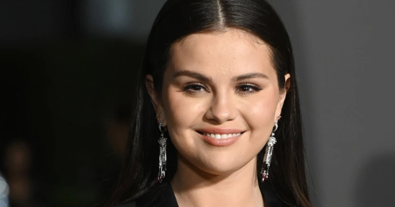 سيلينا غوميز بمفاجأة جديدة: شعرت انني في منزلي مجددا تعرف على التالي سيلينا غوميز بمفاجأة جديدة: شعرت انني في منزلي مجددا، بدأت النجمة العالمية