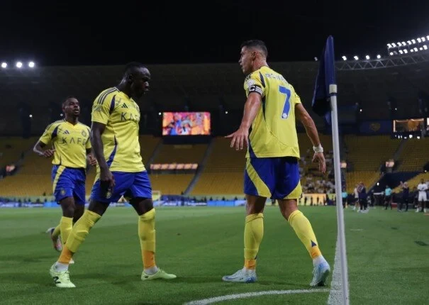 كيفية مشاهدة مباراة النصر والفيحاء والقنوات الناقلة اليوم في دوري روشنيستعد فريق النصر اليوم الثلاثاء لمواجهة تحد كبير عندما يلتقي بفريق الفيحاء في