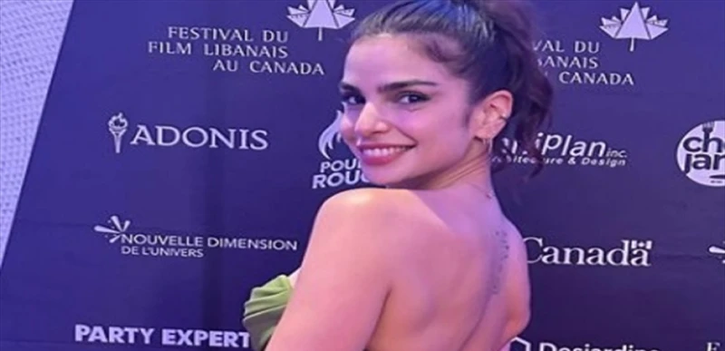 فنون ومشاهير: بالصور في ذكرى زواجها... ممثلة لبنانية بلوك جديد في الذكرى السابعة لزواجها، نشرت الممثلة ريتا حايك صورا عبر حسابها على انستغرام، ظهرت فيها بلوك شعر جديد. واعتمدت ريتا