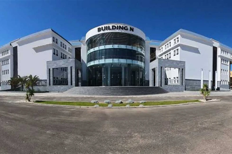 جامعة سيناء تقدم منحا دراسية بقيمه 885 مليون جنيه استعرضت الدكتورة جيهان فكري، رئيس جامعة سيناء إنجازات الجامعة، والتي تفتح أبوابها للعالم من خلال