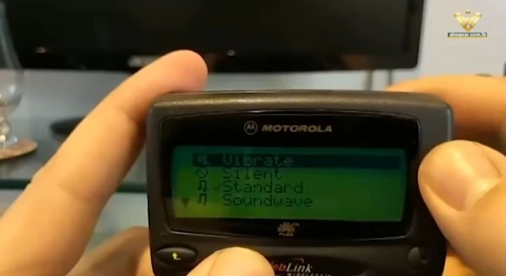 تعرف على جهاز البايجر الذي ارتكب به العدو جريمته في لبنان _محليات تعرف على جهاز البايجر الذي استخدمه العدو الاسرائيلي وسيلة لارتكاب عدوانه الاثم في