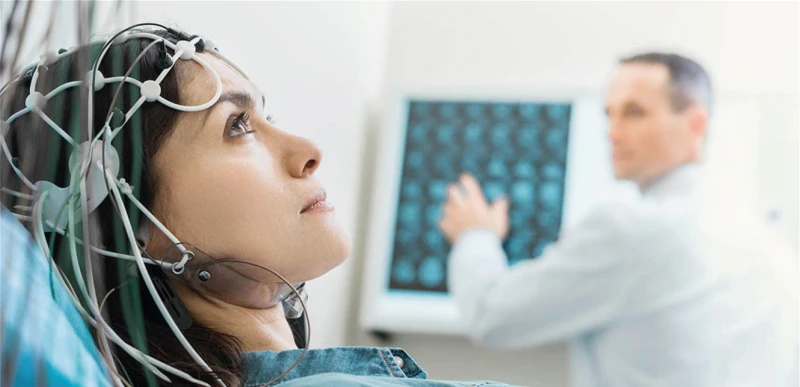 طريقة جديدة تسرع تشخيص الصرع تجمع بين الذكاء الاصطناعي والعلم صحة أعلنت جامعة البلطيق الفيدرالية الروسية عن تطوير طريقة جديدة تسرع آليات تشخيص الصرع.وتبعا للمعلومات التي أوردتها ال