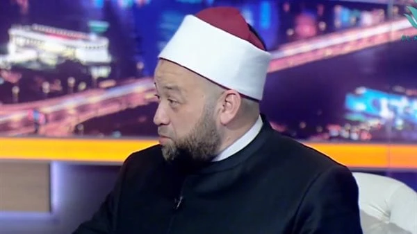 يسري عزام: التريند موجود من أيام النبي.. ونشر خصوصية البيوت على السوشيال مخالف للإسلام أكد الشيخ يسري عزام، إمام مسجد عمرو بن العاص، أن الشائعات والتريند الحرام لم تكن ظاهرة حديثة،