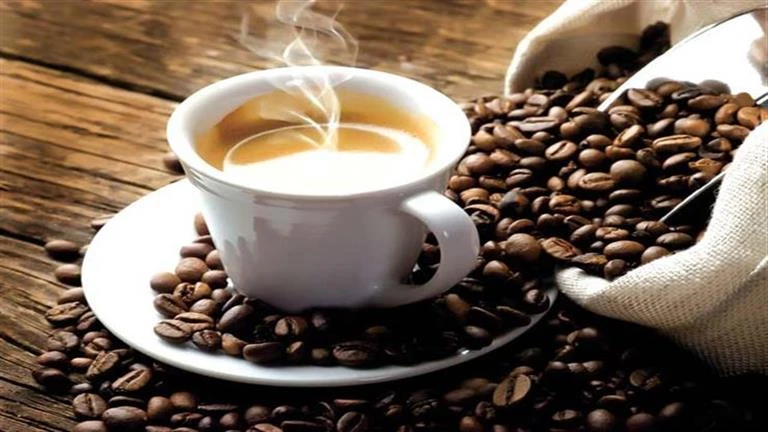 ماذا يحدث لقلبك عند الإفراط في تناول الكافيين؟ لايف ستايل - د ب أ كشف دراسة هندية حديثة أجراها باحثون هنود أن الإفراط في تناول الكافيين الموجود في الشاي والقهوة والمشروبات الغازية