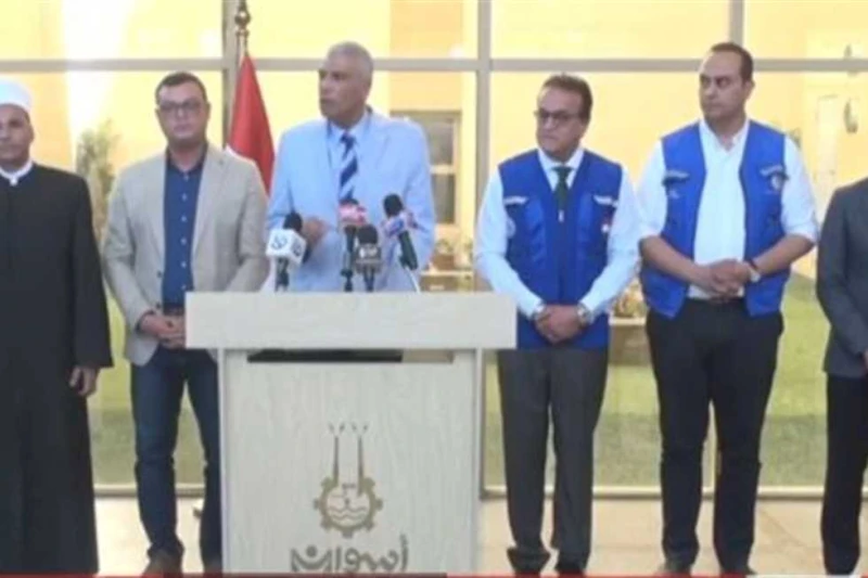 هل صمتت الدولة عن التفشي الوبائي في أسوان؟.. وزير الصحة يرد رد الدكتور خالد عبدالغفار، نائب رئيس مجلس الوزراء وزير الصحة، على ما تردد من شائعات بشأن