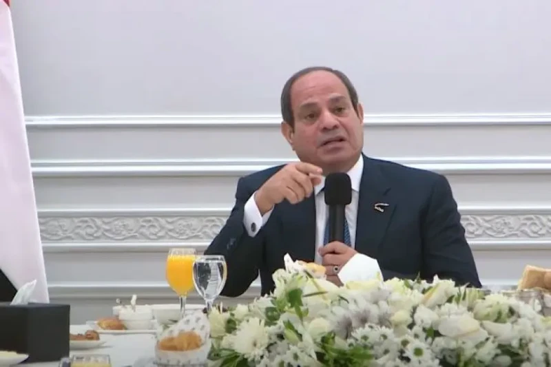 الرئيس السيسي: الحوار الوطني في حالة انعقاد دائم.. وأي قضية يمكن مناقشتها به أكد الرئيس عبدالفتاح السيسي على استمرار عقد الحوار الوطني بشكل