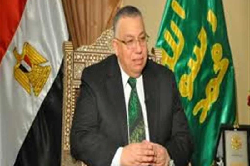 نقيب الأشراف: نفوض الرئيس السيسي في اتخاذ التدابير والإجراءات اللازمة للحفاظ على أمن وسلامة الوطن أعرب السيد محمود الشريف، نقيب الأشراف، عن خالص