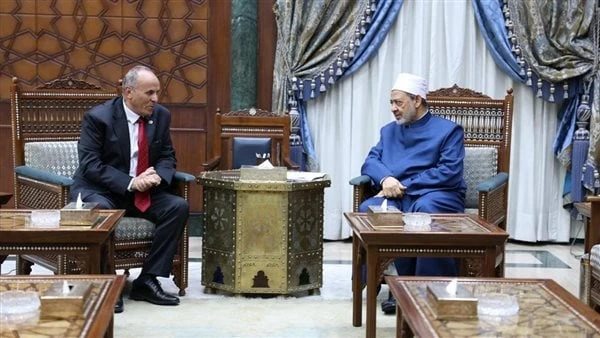 رئيس هيئة قضايا الدولة يشيد بشيخ الأزهر في تفنيد الأفكار المتطرفةاستقبل فضيلة الإمام الأكبر أ.د أحمد الطيب، شيخ الأزهر الشريف، اليوم الخميس بمشيخة