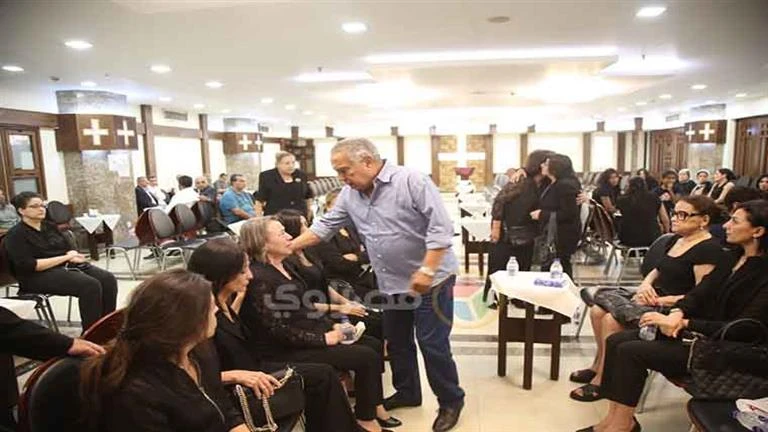 فنون: 50 صورة من عزاء الكاتب عاطف بشاي 11:40 م الأحد 01 سبتمبر 2024 تصوير - محمود بكار: أقيم اليوم الأحد، عزاء الكاتب الكبير عاطف بشاي بكنيسة مارمرقس