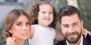 فنون: رقصة درة مع ابنة معتصم النهار تتصدر الترند وكالات - السوسنةانتشر على موقع الفيديوهات والصور الشهير إنستغرام مقطع مصور ظهرت فيه الفنانة درة،