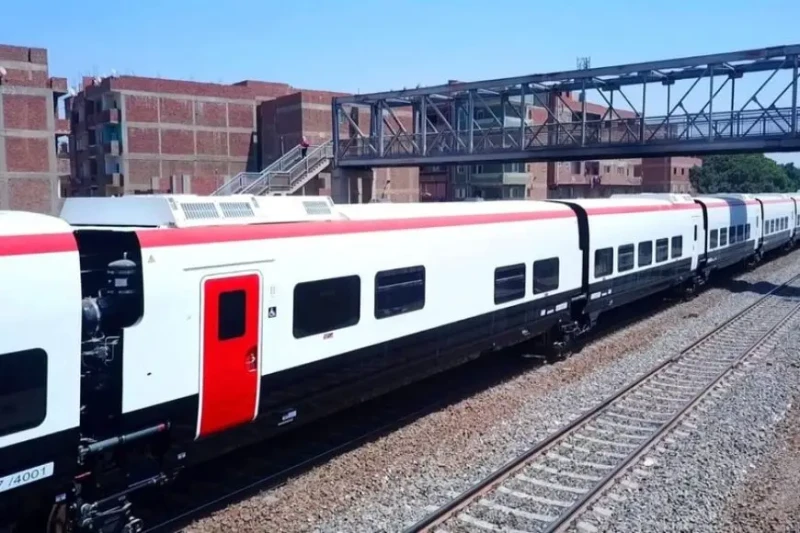 حجز تذاكر السكة الحديد.. 4 طرق سهلةأعلنت الهيئة القومية لسكك حديد مصر عن توفير خيارات متعددة للحصول على تذاكر السفر لجميع القطارات، وذلك لتسهيل العملية على الركاب والتقليل من الازد