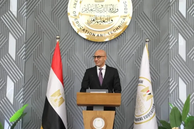 وزير التعليم يكشف آليات الحضور بالمدارس وتطبيق أعمال السنة بنسبة 40عقد محمد عبد اللطيف وزير التربية والتعليم والتعليم الفنى، اليوم، لقاءا موسعا مع