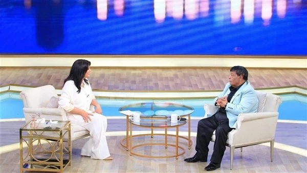 عبد الباسط حمودة يكشف نوادره مع الأفراح الشعبية ودور شفيق جلال معهفي حلقة استثنائية، تستضيف الإعلامية منى الشاذلي حكمدار الطرب الشعبي الأصيل عبد الباسط حمودة في حلقتي الخميس والجمع