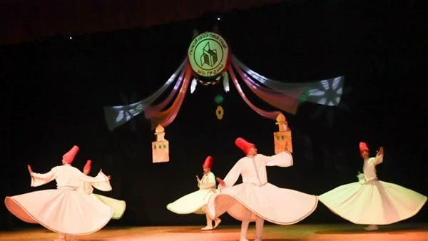 مسرح 23 يوليو بالمحلة يشهد احتفالية المولد النبوي الشريف استضاف مسرح 23 يوليو بمدينة المحلة الكبرى عددا من الفقرات الفنية التي نظمتها الهيئة العامة لقصور الثقافة بإشراف الكاتب محمد