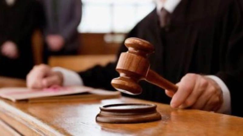 تأجيل محاكمة المتهمين بقتل مسنه ليوم الاربعاء القادم بالفيوم أجلت محكمة جنايات الفيوم اليوم السبت الموافق 14 سنتمبر بالدائرة الخامسة برئاسة المستشار طلعت قنديل رئيس المحكمة، وعضوية