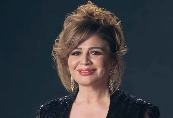 سعاد صالح تهاجم إلهام شاهين: إلى متى ستستمرين بعيدة عن طاعة الله هاجمت الدكتورة سعاد صالح، أستاذ الفقه المقارن بجامعة الأزهر، الفنانة إلهام شاهين، بسبب انتقادها مخرجا تعاونت معه بع