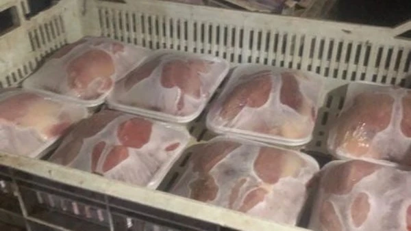 ضبط 2480 كجم لحوم دواجن غير صالحة للاستهلاك الادمي بكفر الشيخ تابع اللواء دكتور علاء عبدالمعطي، محافظ كفرالشيخ، جهود الوحدة المحلية بمركز ومدينة الحامول، في الحملات التموينية على ا