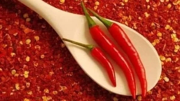 فوائد وأضرار.. ماذا يحدث للجسم عند تناول الفلفل الحاريحتوى الفلفل الحار على كم كبير من الفوائد مثل تسكين الألم وحماية الخلايا من التلف وتقليل